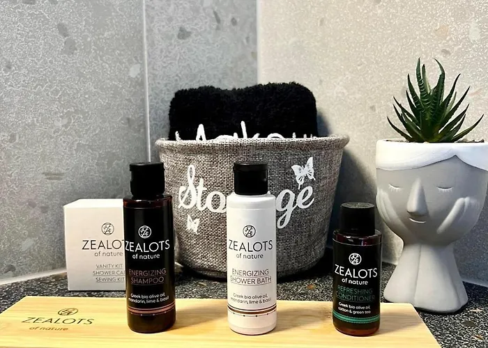 Four Shades Luxury 萨尔蒂