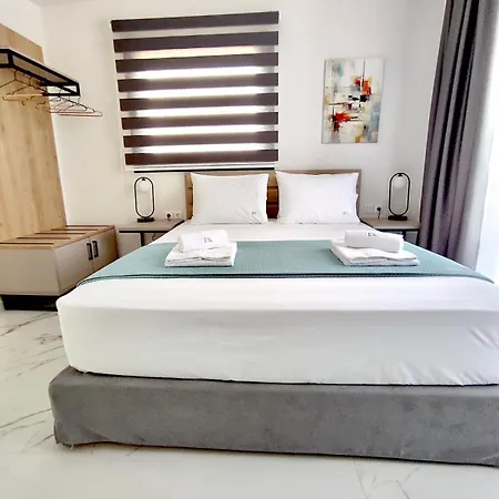 Four Shades Luxury Апарт-отель 4*