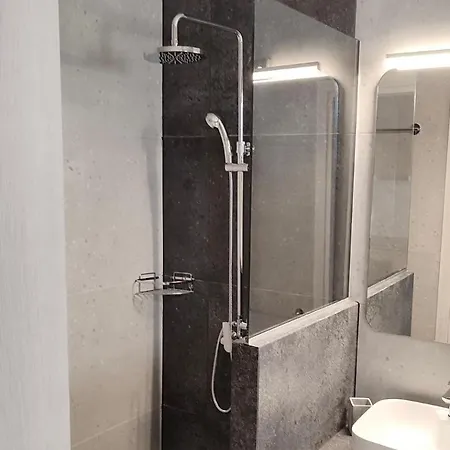 Four Shades Luxury Апарт-отель