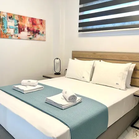Four Shades Luxury Апарт-отель 4*