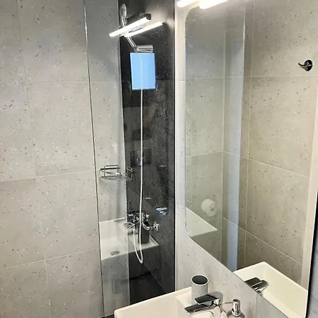 Four Shades Luxury 4* Сарти