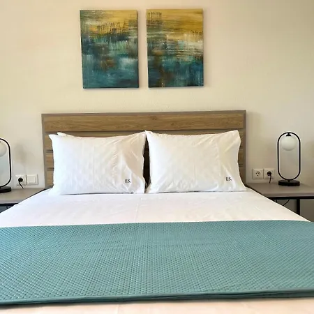 Апарт-отель Four Shades Luxury 4*