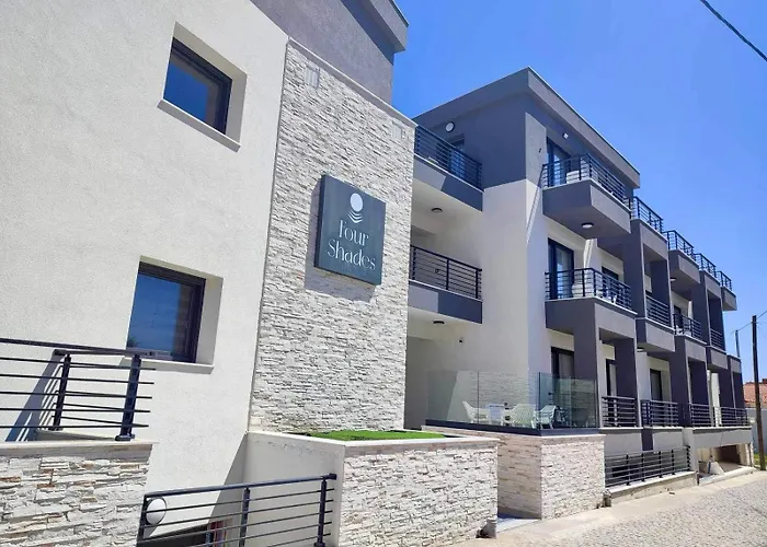 Four Shades Luxury Aparthotel