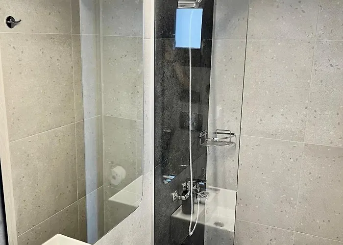 Four Shades Luxury Aparthotel Sarti