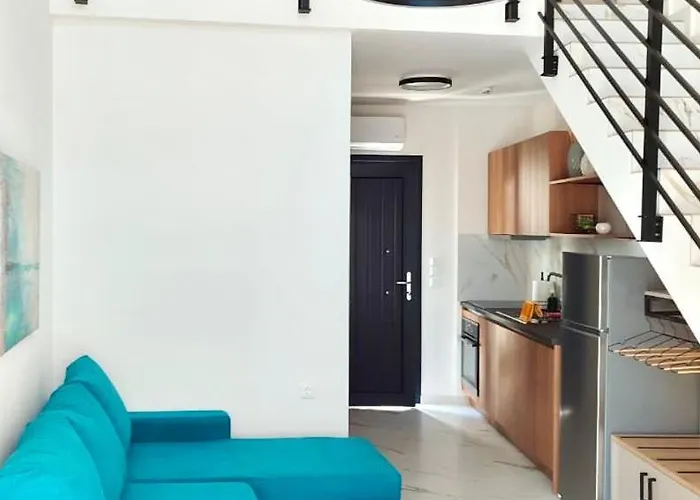 Aparthotel Four Shades Luxury 4*