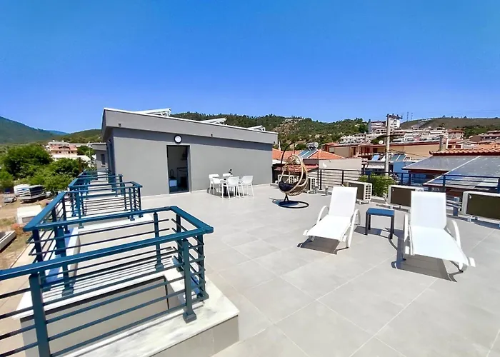 Four Shades Luxury Sarti