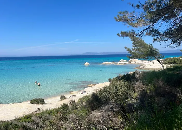 Four Shades Luxury 4*