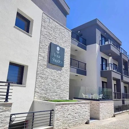 Four Shades Luxury Apartmanhotel