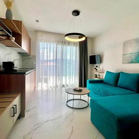 Four Shades Luxury Szárti