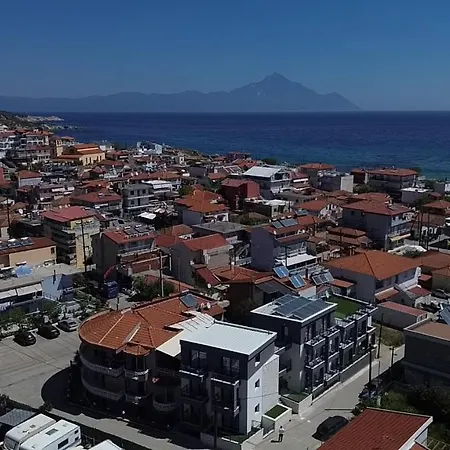 Apartmanhotel Four Shades Luxury Szárti