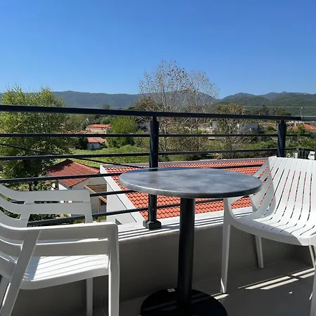 Four Shades Luxury 4* Szárti