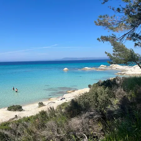 Four Shades Luxury 4*