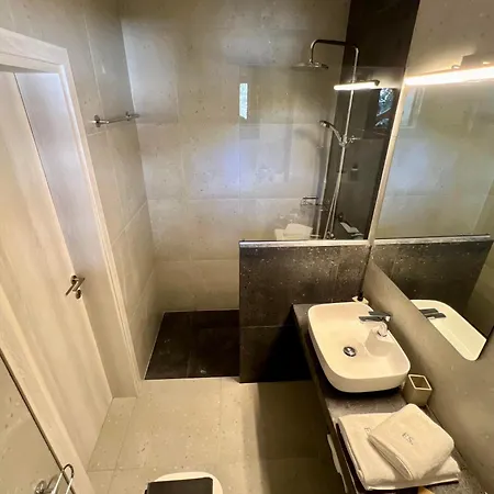 Apartmanhotel Four Shades Luxury