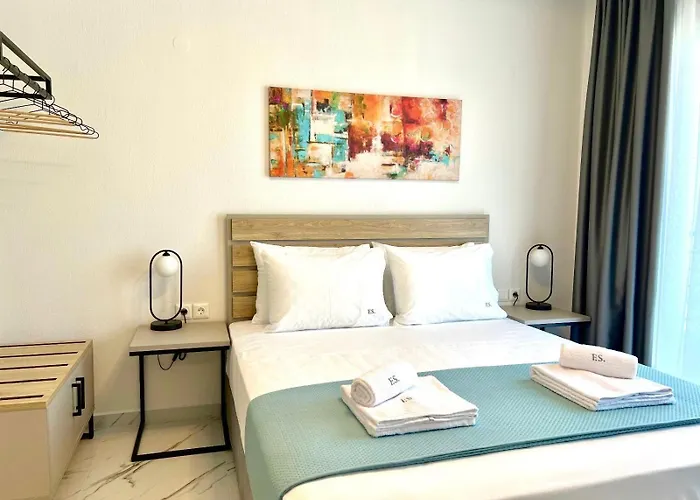 Four Shades Luxury Appart hôtel 4*