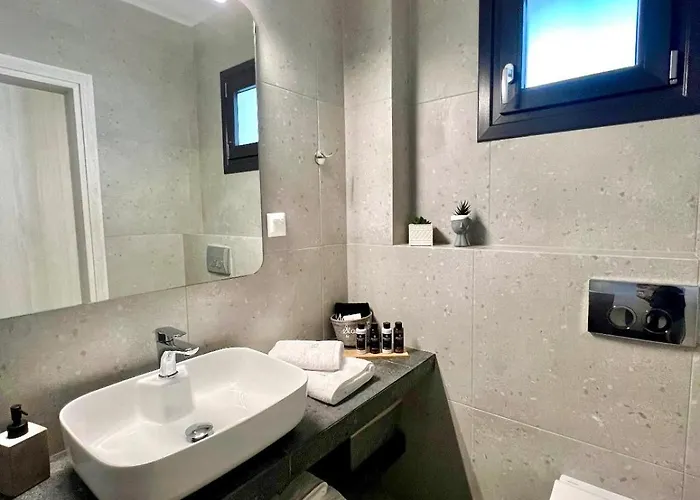Four Shades Luxury Appart hôtel 4*