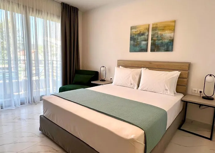 Four Shades Luxury 4* Sarti