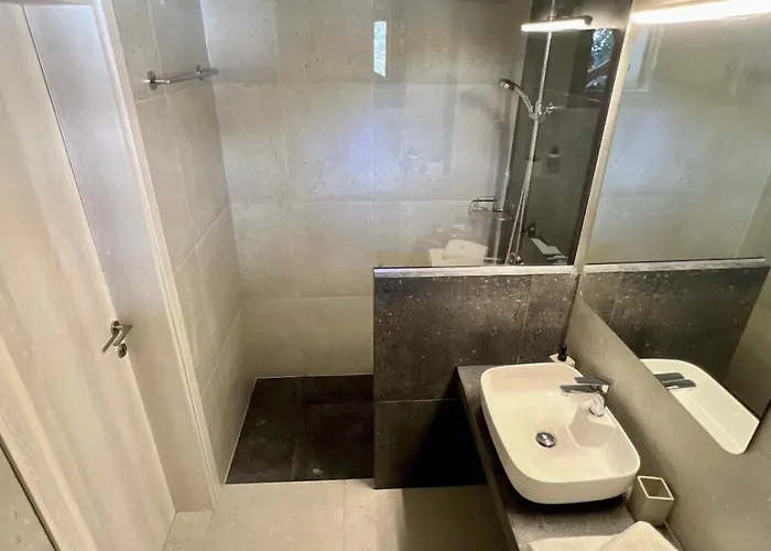 Four Shades Luxury 4* Sarti