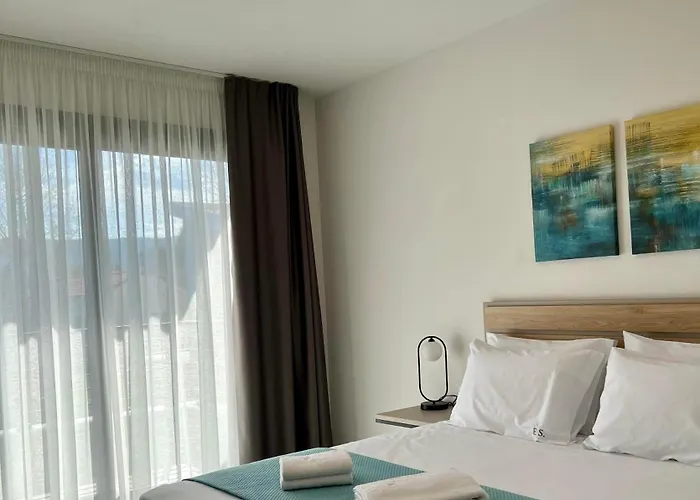 Appart hôtel Four Shades Luxury Sarti