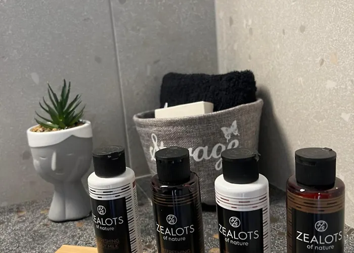 Four Shades Luxury